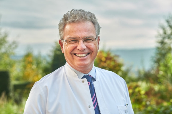 Dr. Gregor Kosmützky Dr. Gregor Kosmützky